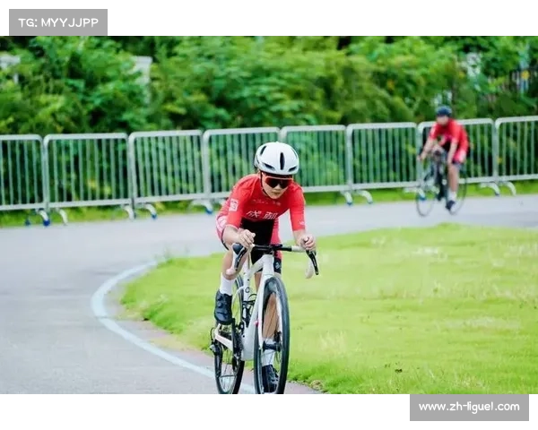 “星火杯”四川省青少年小轮车锦标赛，多地选手包揽公园赛冠军
